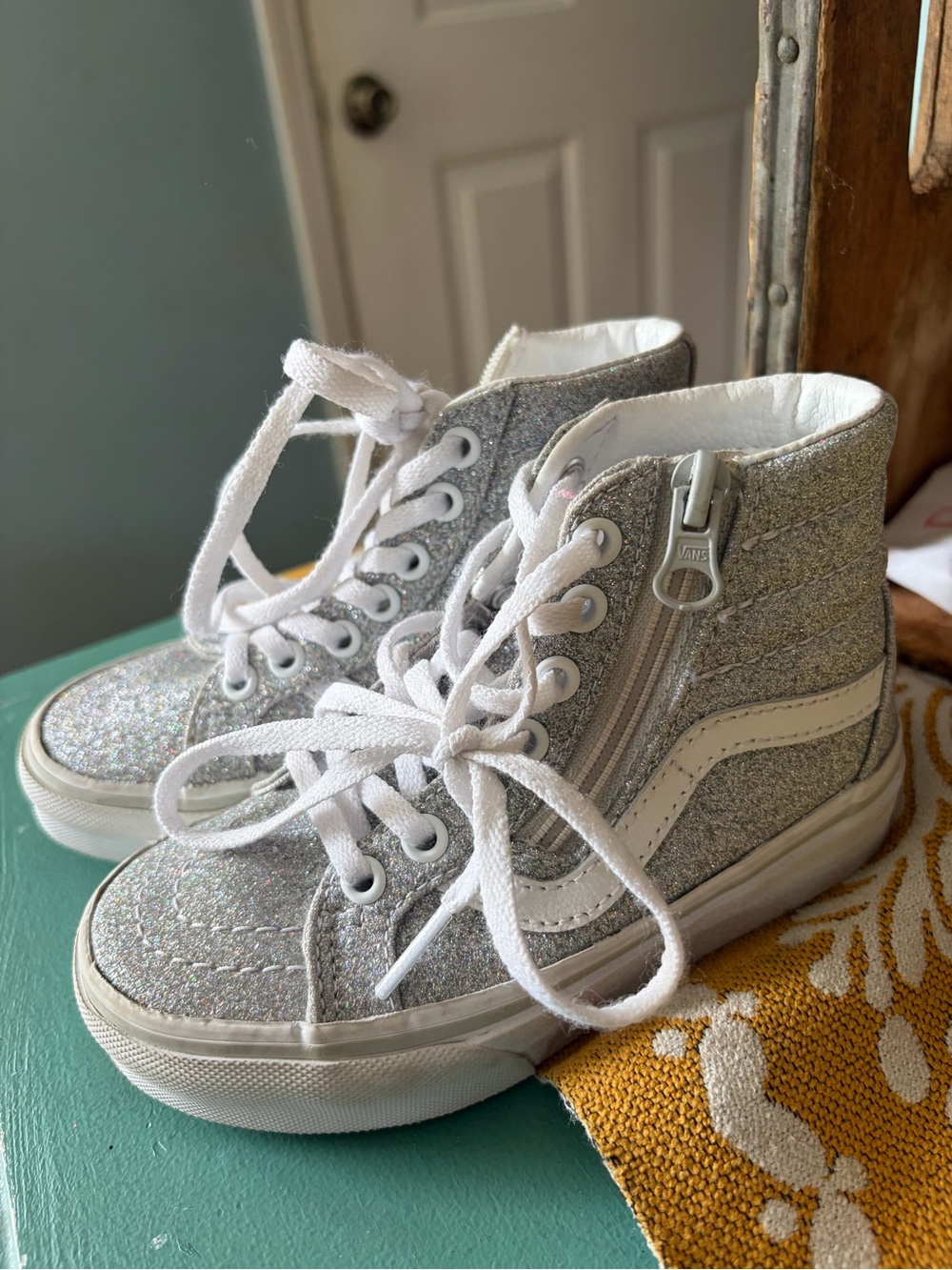 Vans Silver Glitter High-Top Zip Sneakers with White Stripe 10.5 Little Girls